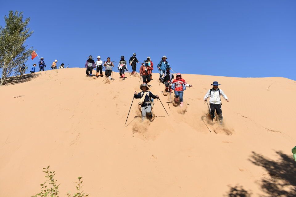 「松鼠戶外」清明節庫布齊沙漠徒步穿越活動